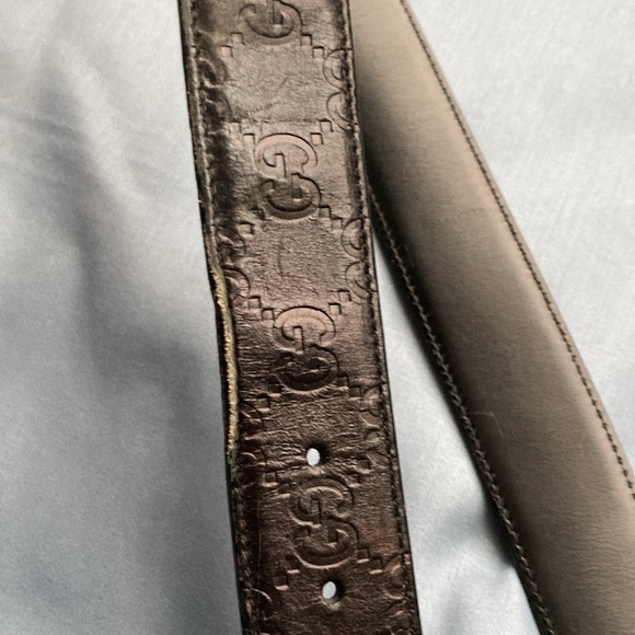 Men’s Gucci Signature Leather Belt - Picture 7 of 12